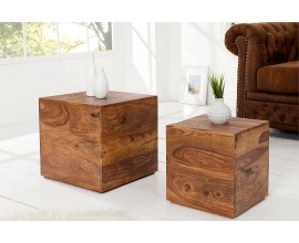 Sada masivn&iacute;ch odkl&aacute;dac&iacute;ch stolků Makassar