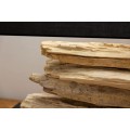 Designová jedinečná stolní lampa z naplaveného dřeva