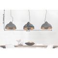 Industriální černá závěsná lampa Raval se třemi kulatými stínítky s obdélníkovou krytinou se zlatými detaily 140 cm
