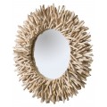 Přírodní kulaté zrcadlo s výrazným rámem z ručně ukládaných kousků světlého dřeva v etno a boho stylu