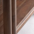 Luxusná venkovská designová knihovna Masala z masivního hnědého dřeva s ručně opracovanou konstrukcí a pěti policemi 200 cm