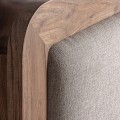 Luxusní moderní manželská postel Bilar z hnědého akátového dřeva s čalouněným čelem a oblými hranami 220 cm