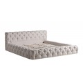 Luxusní moderní čalouněná manželská postel Perivolos se světlým béžovým potahem a chesterfield prošíváním 227 cm