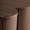 Luxusní moderní šestidveřový příborník Loris s asymetrickým designem s půlkruhovými výběžky v ořechové hnědé barvě 242 cm