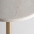 Glamour okrúhly příručný stolík Rosabelle z bieleho mramoru s kuželovou podstavou z červeného skla s kovovou zlatou nohou 70 cm