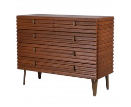 Luxusní retro obdélníková masivní komoda Striatá ze dřeva lamelovým designem v hnědé barvě s pěti zásuvkami 111 cm