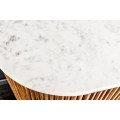 Art deco oválný příborník Celestia s bílou mramorovou deskou a vroubkovaným mangovým dřevem na zlatých kovových nožičkách 102 cm