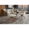 Designová moderní otočná jídelní židle Corvin s béžovým žinylkovým potahem a hnědými dubovými nohama 68 cm