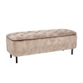 Designová béžová lavice Eliana v odstínu šampaňského se sedadlem s prošíváním s kulatými knoflíky v chesterfield stylu s pěnovým čalouněním a sametovým potahem s úložným prostorem a čtyřmi černými kovovými nožičkami