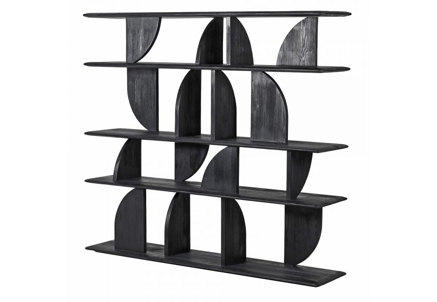 Luxusní art deco knihovna Obsidian z masivního recyklovaného dřeva v černé barvě se čtyřmi obdélníkovými policemi a geometrickými vloženými poloblouky se střídáním směru