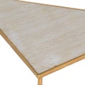 Glamour trojúhelníkový příruční stolek Trinis s bílou patinovanou dřevěnou deskou a zlatou kovovou konstrukcí 83 cm