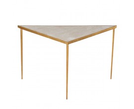 Glamour trojúhelníkový příruční stolek Trinis s bílou patinovanou dřevěnou deskou a zlatou kovovou konstrukcí 83 cm