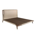 Luxusní moderní manželská postel Charmoin s béžovým čalouněným čelem z ekokůže s ořechově hnědým masivním rámem 188 cm
