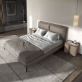 Luxusní moderní sestava nábytku do ložnice Charmoin s ořechovým hnědým dřevem a béžově kůží