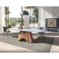 Luxusní moderní sestava nábytku do jídelny Forma Moderna s jídelním stolem s bílou mramorovou deskou a designovou podstavou v růžové zlaté barvě s koženými zelenými židlemi a barovou skříňkou s béžovým potahem z hnědého ořechového dřeva
