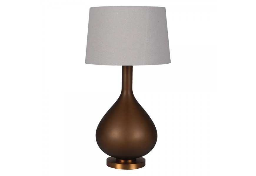 Designová skleněná stolní lampa Noida s matnou nohou v oříškové hnědé barvě s kovovým podstavcem v bronzovém provedení s kulatým stínítkem ze lněné textilie ve světle šedé barvě