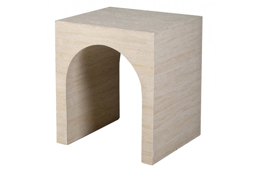 Moderní mramorový příruční stolek Cube Travertino s obloukovým designem v krémové barvě 52 cm