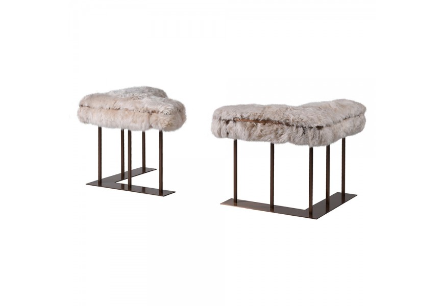 Luxusní sada glamour zábradlí ke krbu Nova v rohovém tvaru z ovčí vlny v krémové barvě s mosaznou kovovou konstrukcí