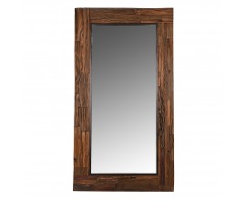 Luxusn&iacute; venkovsk&eacute; obd&eacute;ln&iacute;kov&eacute; z&aacute;věsn&eacute; zrcadlo Ravello s masivn&iacute;m r&aacute;mem z recyklovan&eacute;ho dřeva v hněd&eacute; barvě