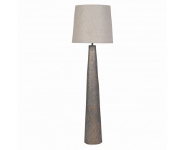 Orient&aacute;ln&iacute; stojac&iacute; lampa Artemis s nohou z pryskyřice ve tvaru kužele s vyřez&aacute;van&yacute;m zdoben&iacute;m v podobě artyčokov&yacute;ch l&iacute;stkem ve starožitn&eacute; zlat&eacute; barvě s &scaron;edou patinou s kulat&yacute;m st&iacute;n&iacute;tkem ze lnu ve světl&eacute; &scaron;ed&eacute; barvě