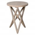 Luxusní designový světlý hnědý příruční stolek Estrella s krémovým nátěrem s kulatou vrchní deskou se vzdušnou nohou složenou ze tří prvků ve tvaru X spojených vrcholy