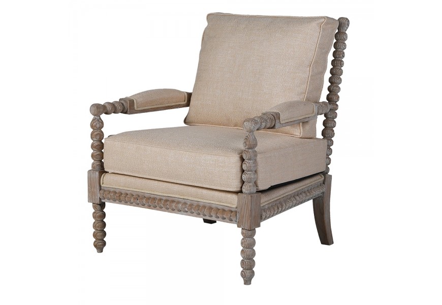 Luxusní designové křeslo Boia s masivním rámem z mahagonového dřeva ve světle hnědé barvě s vyřezávanými kuličkami na opěrkách a nožičkách s čalouněním s potahem v béžové barvě ze směsi lnu a mikrovlákna