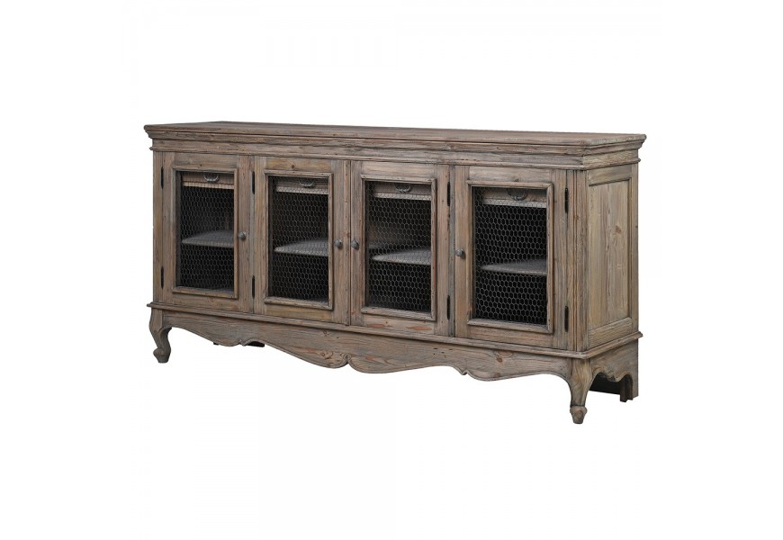 Luxusní vintage klasický masivní příborník Selton v naturálním hnědém provedení s patinovaným efektem se čtyřmi dvířky s drátěným výpletem a vyřezávaným zdobením