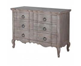 Klasick&aacute; masivn&iacute; komoda Ch&acirc;teau Gris v &scaron;ed&eacute; barvě se třemi z&aacute;suvkami s vyřez&aacute;v&aacute;n&iacute;m a kabriolov&yacute;mi nožičkami