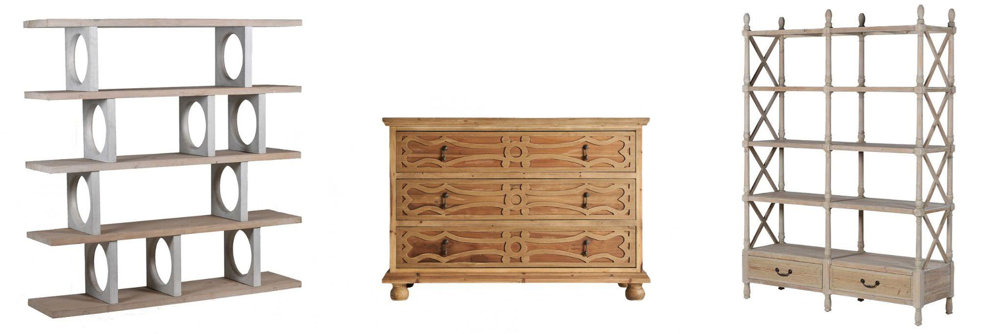 Luxusní nábytek ze severské borovice designový art deco regál Aladar v bílé a hnědé barvě s vyřezávaná komoda Remia se třemi šuplíky a vintage venkovský regál Karlotta s patinou