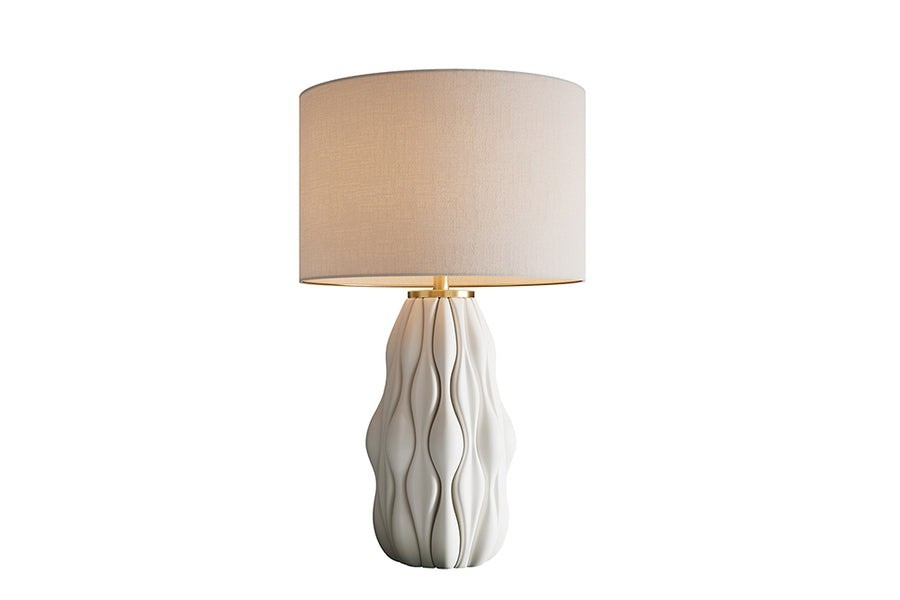 Estila Designová moderní stolní lampa Davey s keramickou podstavou se zvlněným vzorem a textilním stínítkem v bílé barvě 65 cm